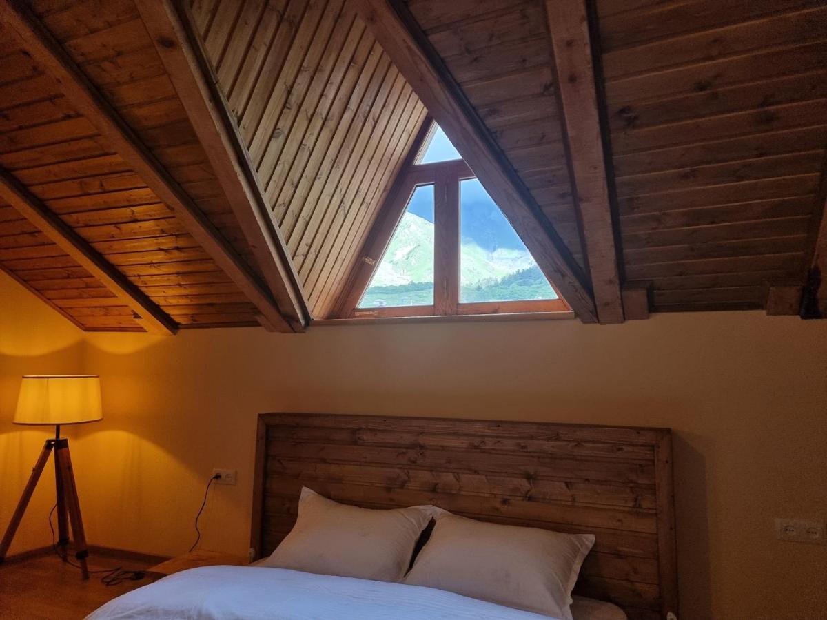Graf Kazbegi Hotel Exterior photo