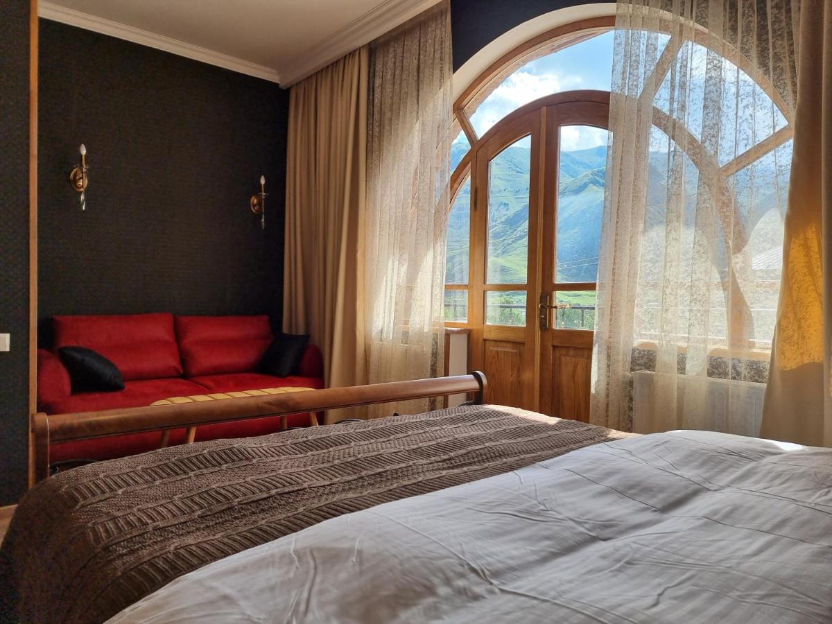 Graf Kazbegi Hotel Exterior photo